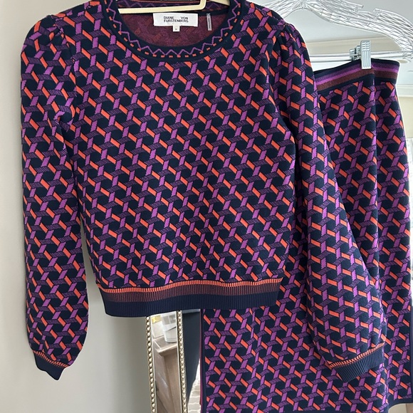 DVF Iggy Top and Hazel Skirt - Picture 3 of 6